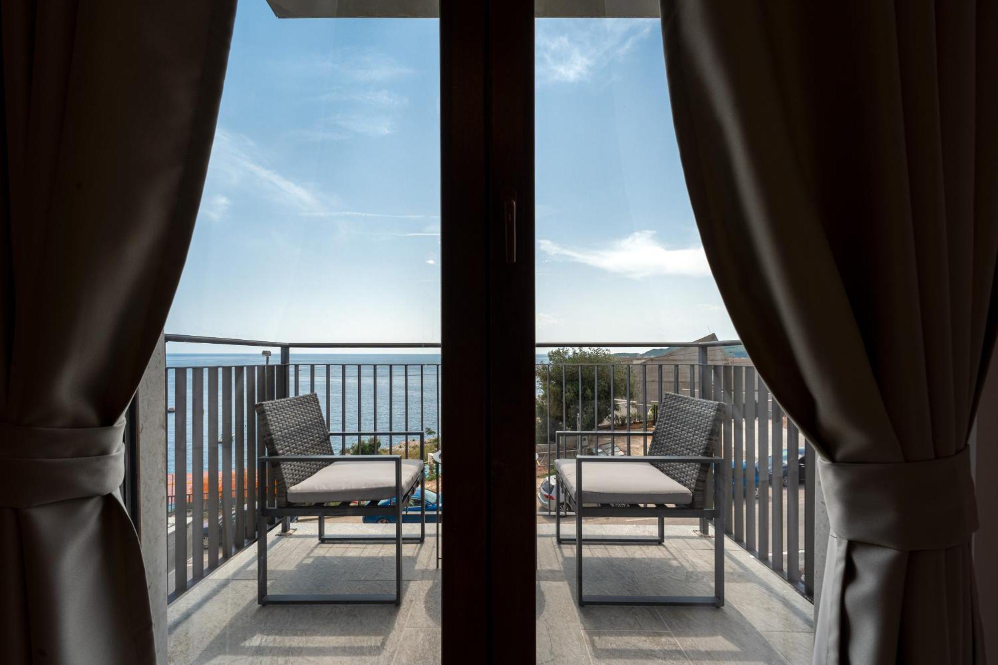 Niki Apartments Przno Sveti Stefan Luaran gambar